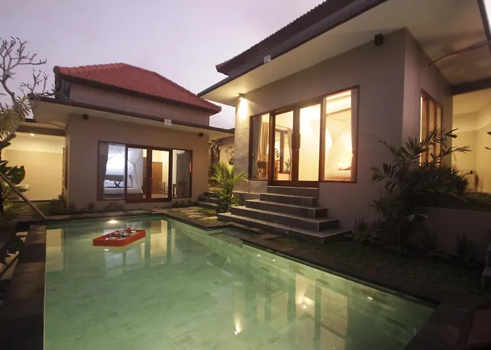 Villa Ratna *