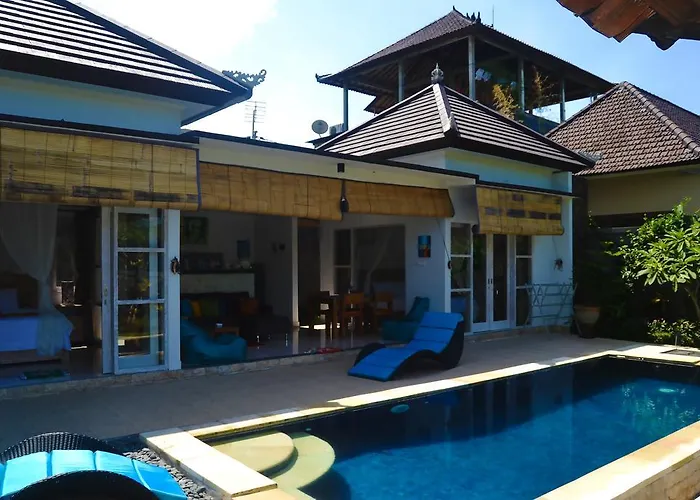 Ratna Villa *