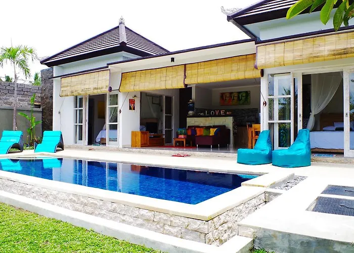 Ratna Villa *