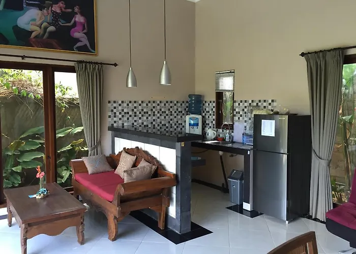 Villa Ratna *